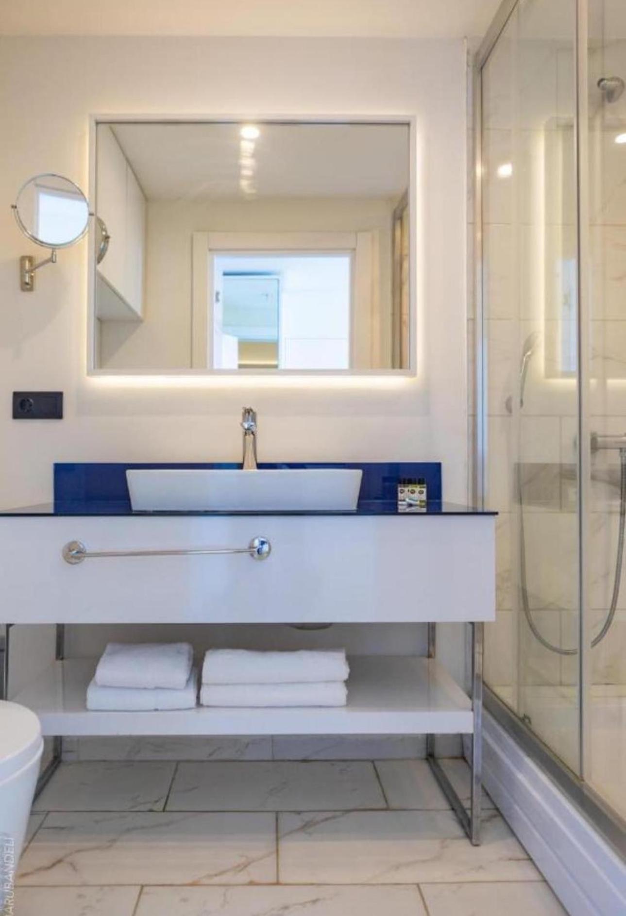 Luxury Panorama Sea View Apartment & Central Batumi Kültér fotó
