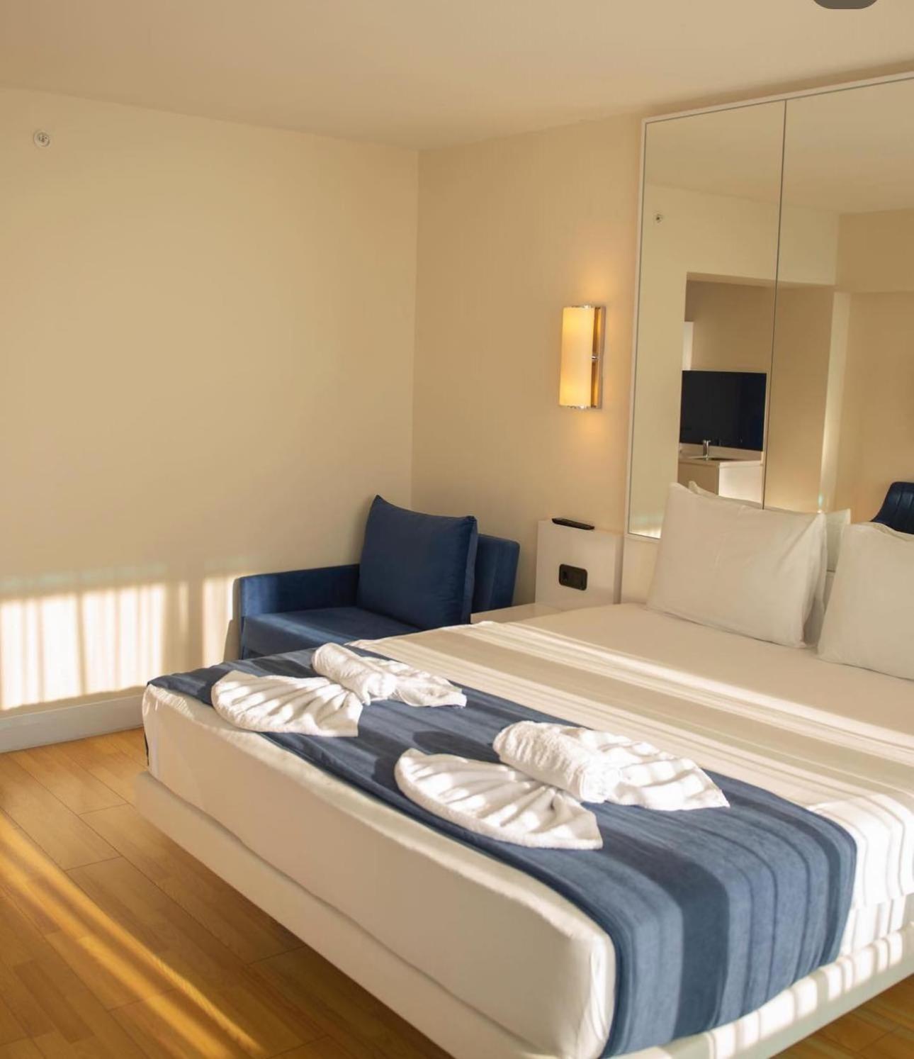 Luxury Panorama Sea View Apartment & Central Batumi Kültér fotó