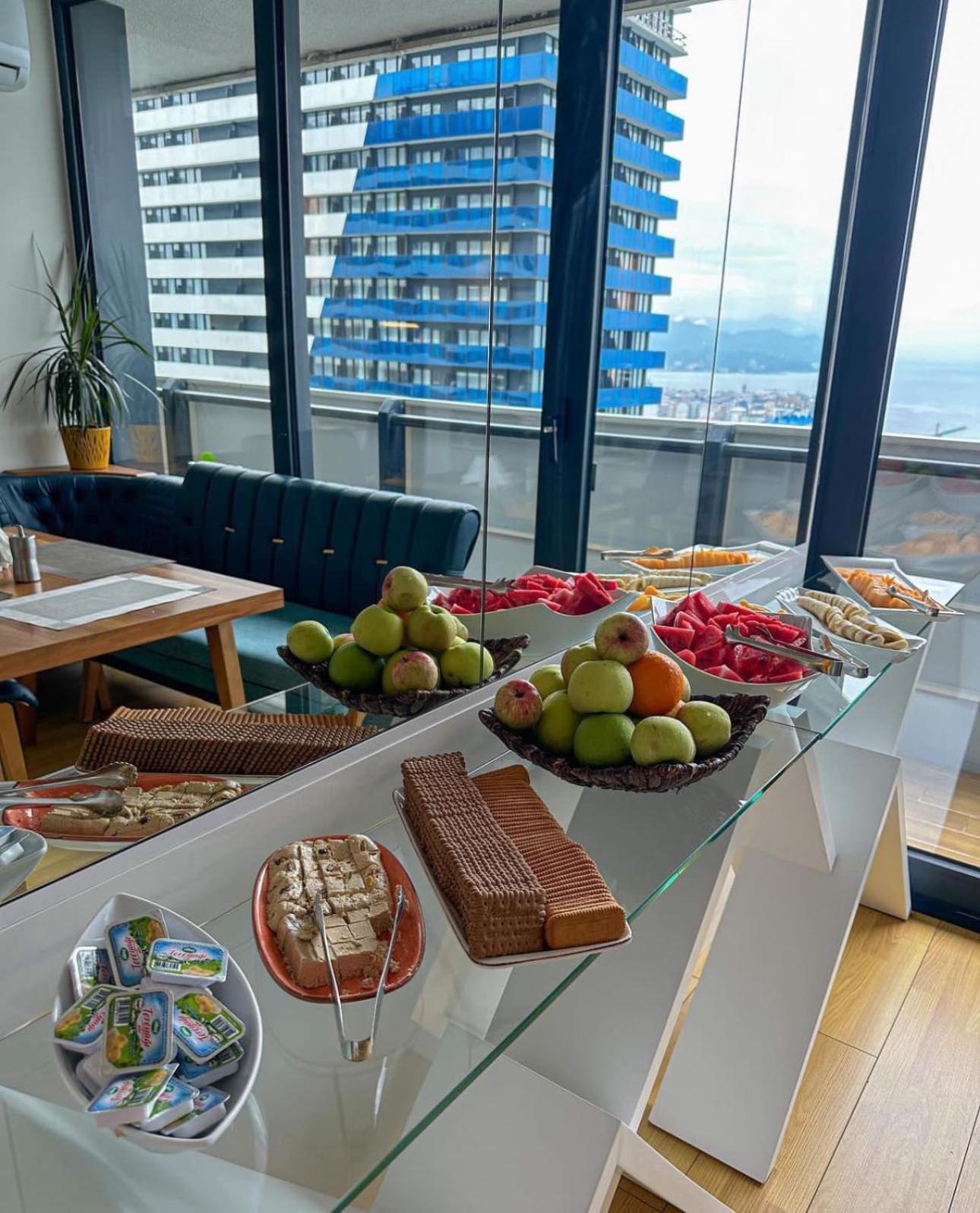Luxury Panorama Sea View Apartment & Central Batumi Kültér fotó